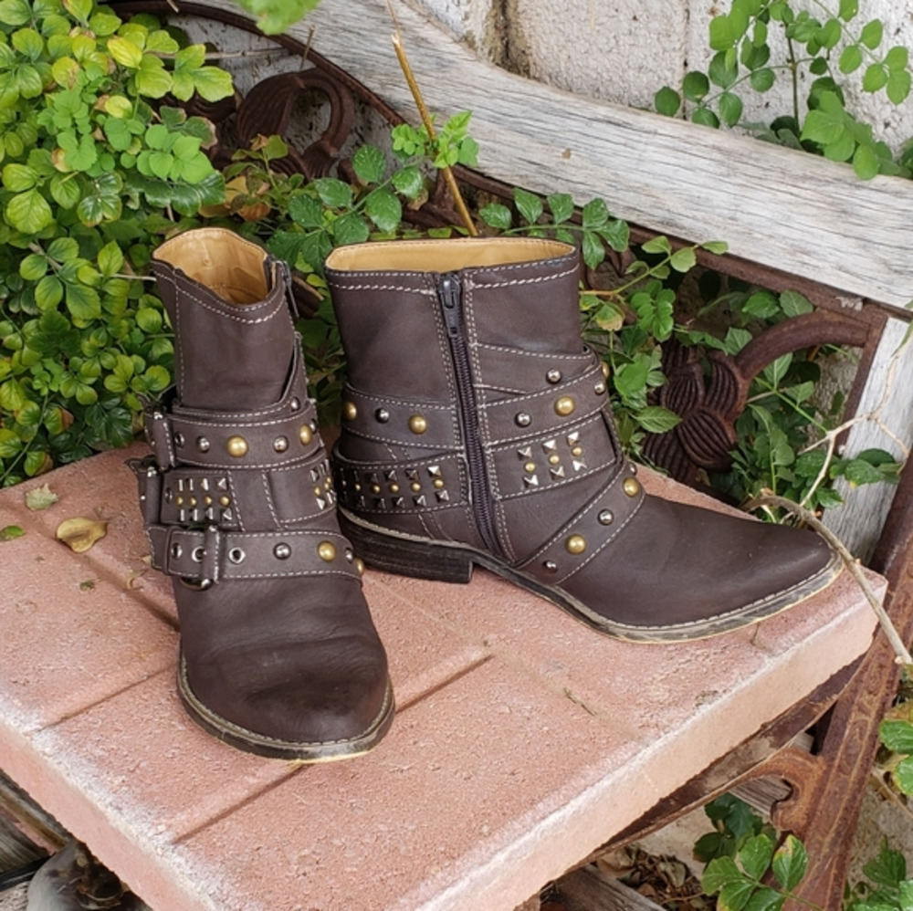 CUTE‎ Booties - image 1